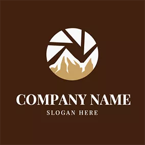 Logotipo De Cámara Triangular Mountain Peak Shutter logo design