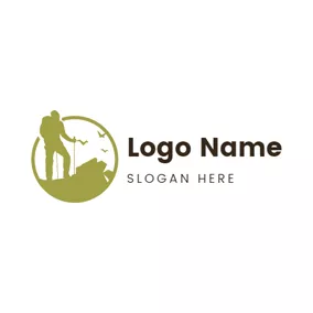 冒険　ロゴ Green Circle and Climber logo design