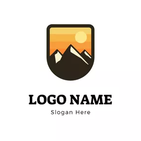 ハイキングロゴ Simple Banner and Mountain logo design