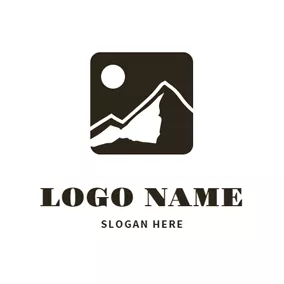 山のロゴ Simple Sun and Mountain logo design